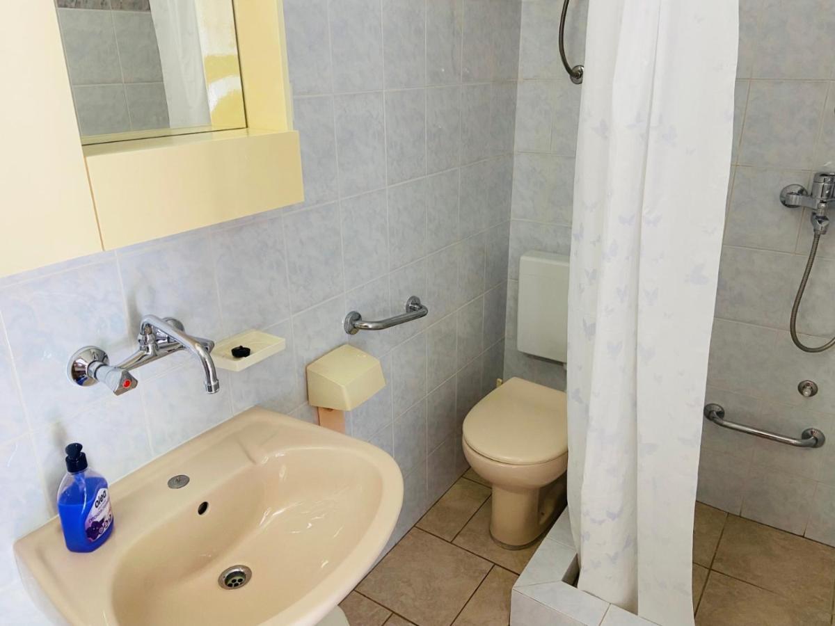 Apartments Tri Zala Zrnovo Luaran gambar