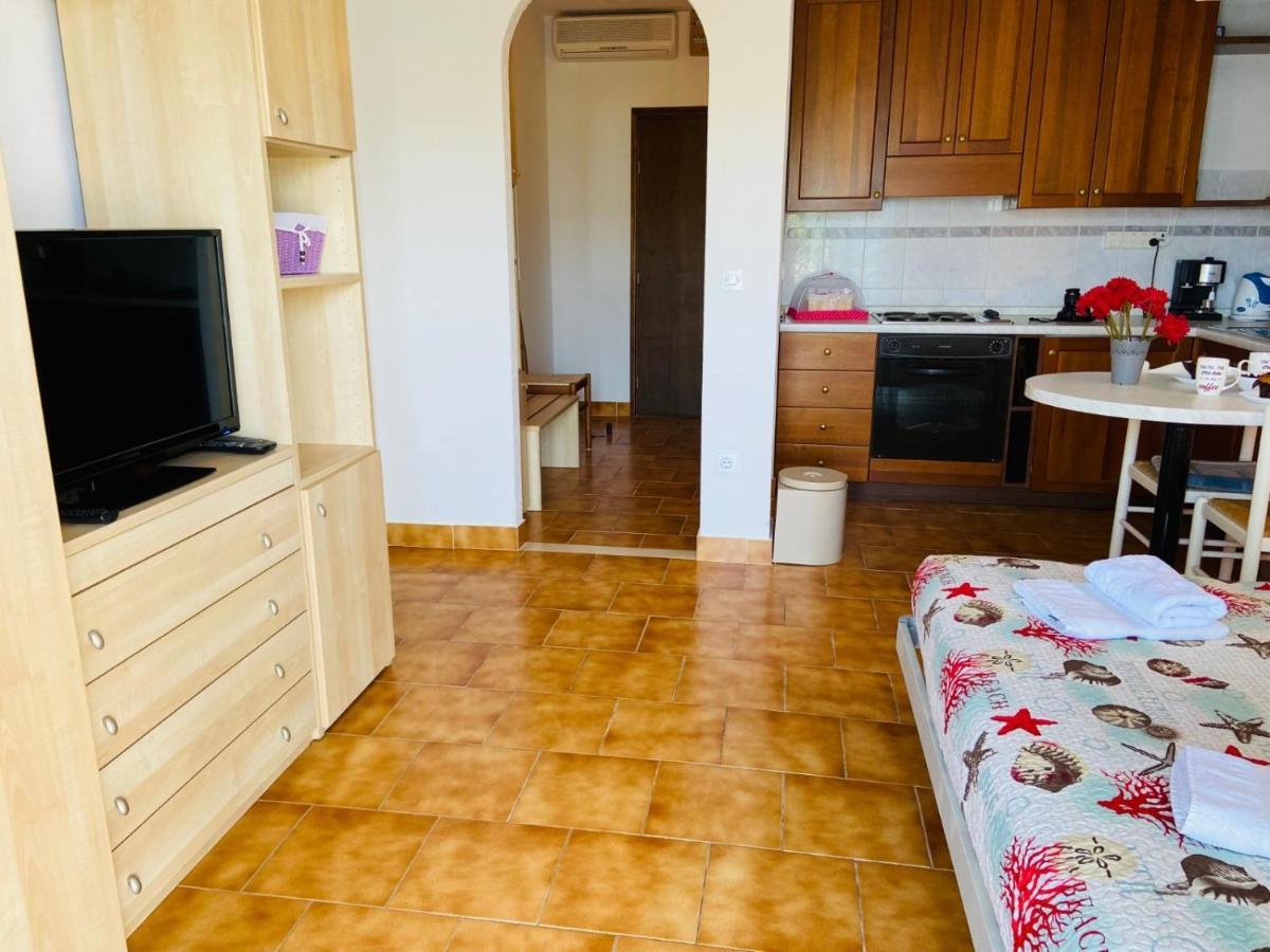 Apartments Tri Zala Zrnovo Luaran gambar