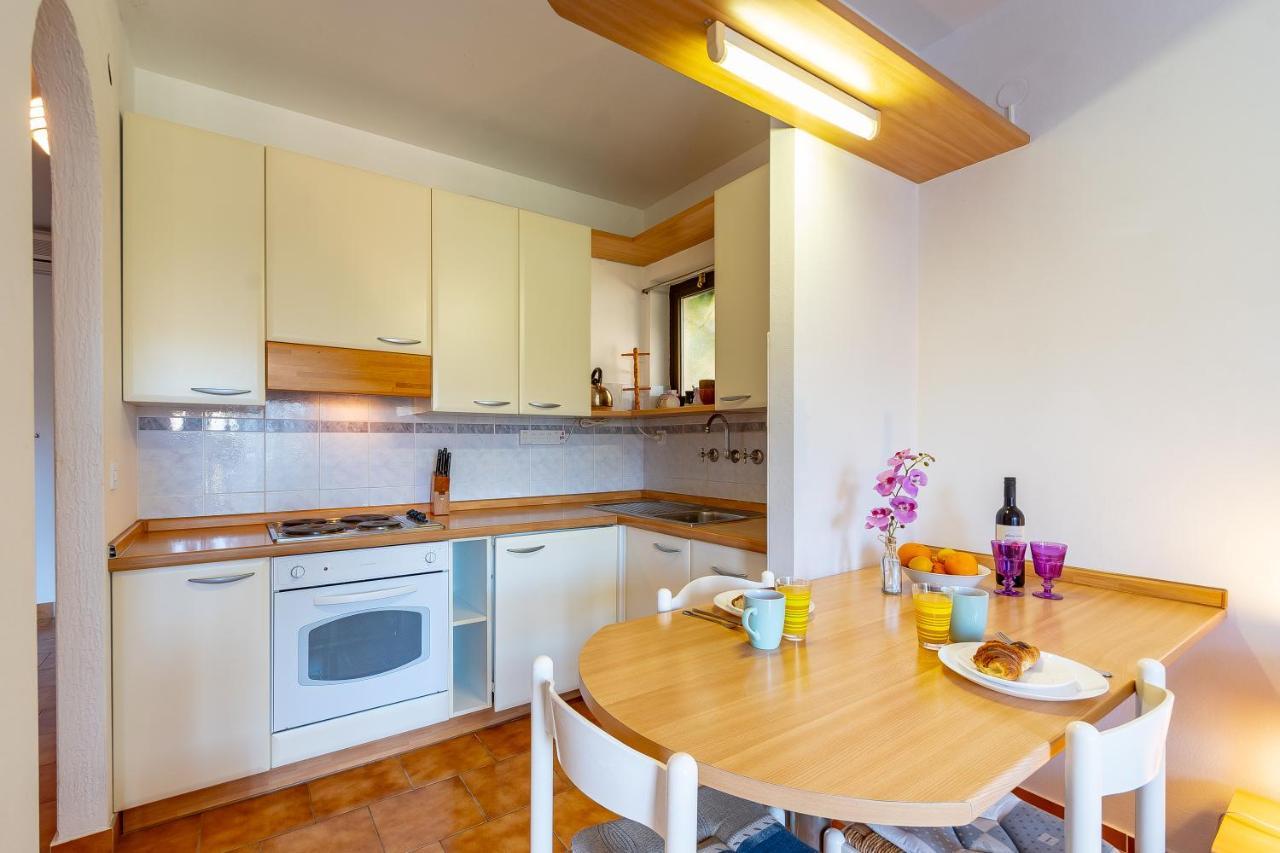 Apartments Tri Zala Zrnovo Luaran gambar